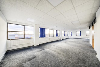 3 Vigo Pl, Walsall for lease Interior Photo- Image 2 of 2