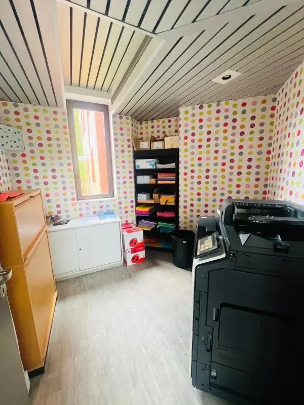 Montigny-le-Bretonneux, YVE 78180 -  -  - Interior Photo - Image 1 of 3