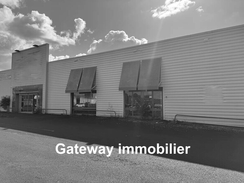 Industrial in COURNON-D'AUVERGNE for sale - Building Photo - Image 2 of 14