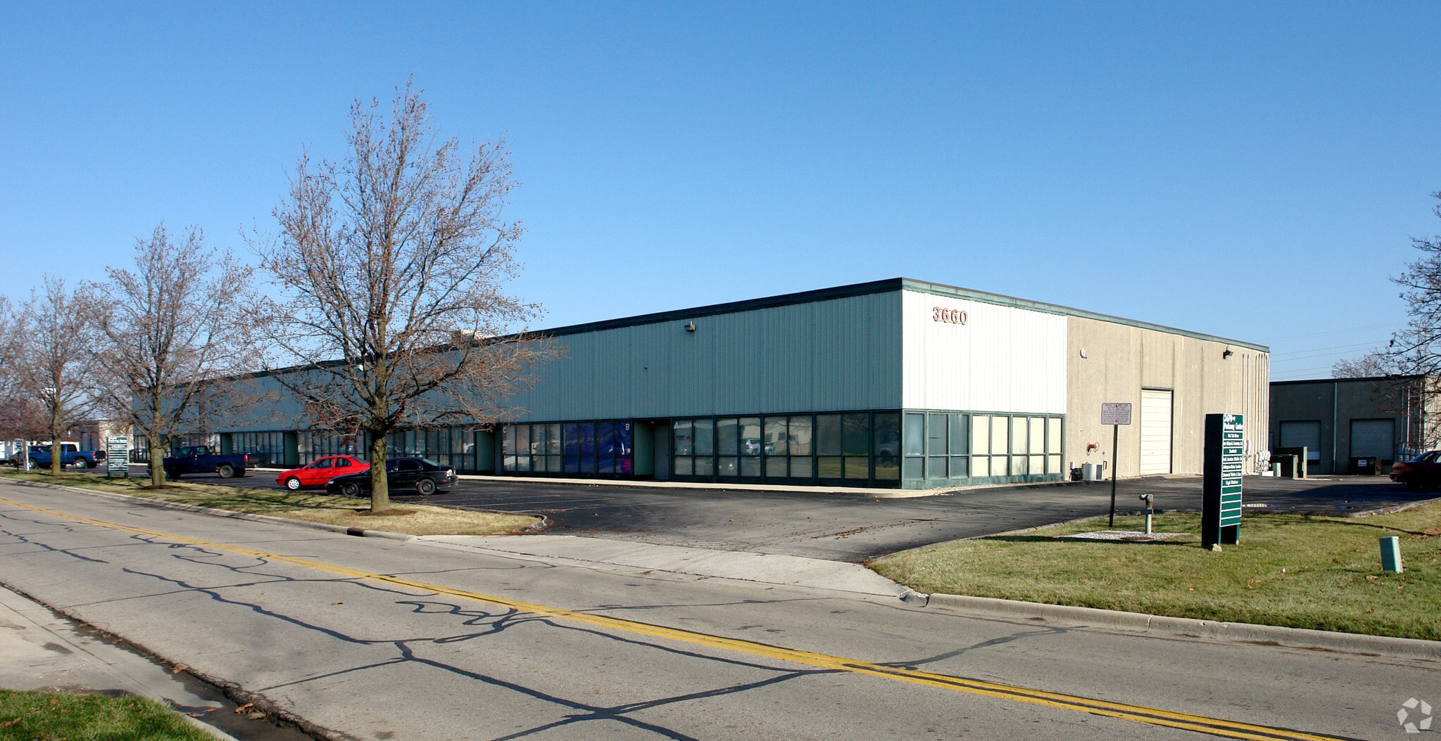3660 Parkway Ln, Hilliard, OH for lease Primary Photo- Image 1 of 7