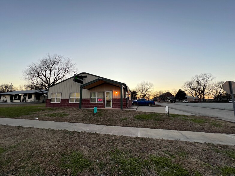 503 S Mekusukey Ave, Wewoka, OK for sale - Building Photo - Image 3 of 12