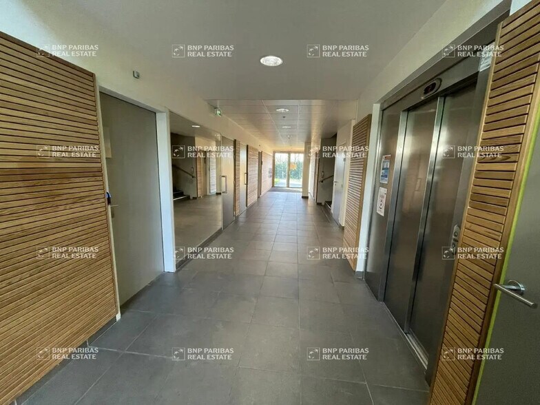 Office in Saint-Herblain for sale - Building Photo - Image 1 of 15
