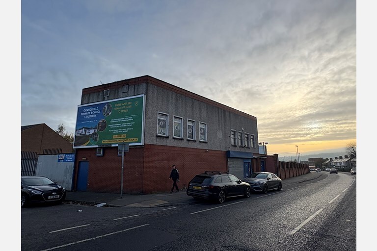 156-158 Castlereagh Rd, Belfast for lease - Primary Photo - Image 1 of 2