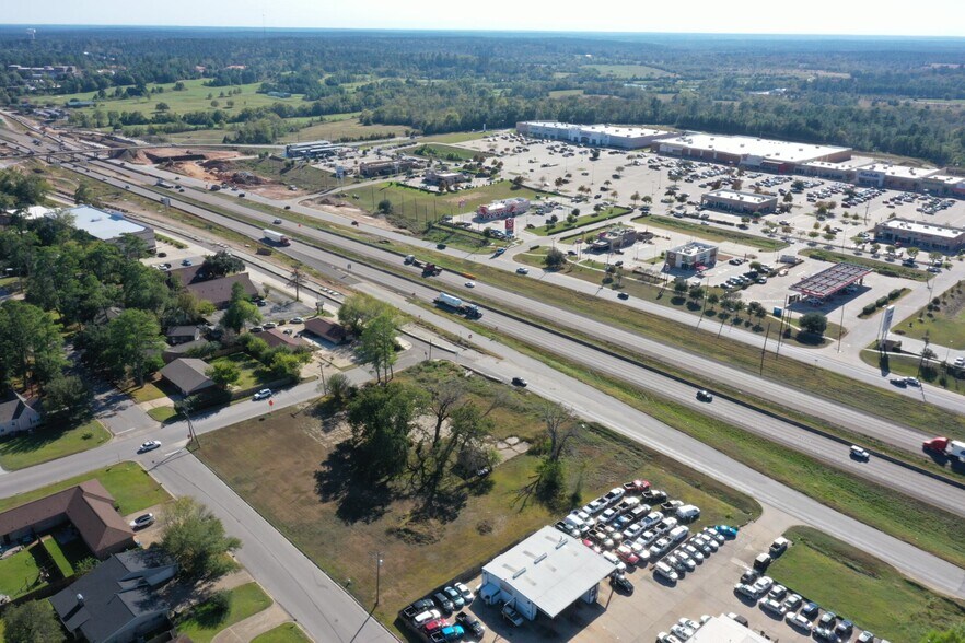 2120 Normal Park Dr, Huntsville, TX for sale - Building Photo - Image 3 of 6