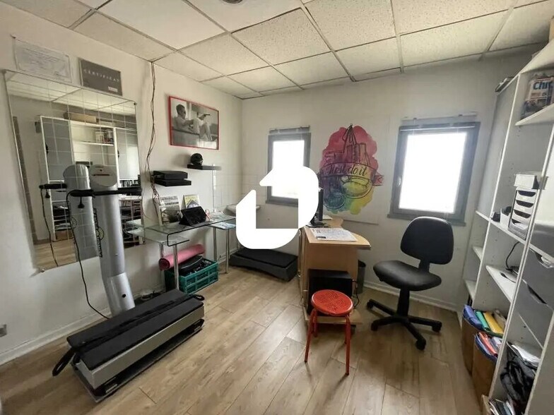 Office in Le Barp for sale - Building Photo - Image 2 of 7