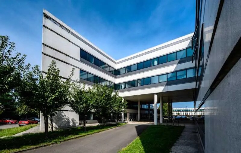 101 Rue Du Pelvoux, Évry-Courcouronnes for lease - Building Photo - Image 2 of 23