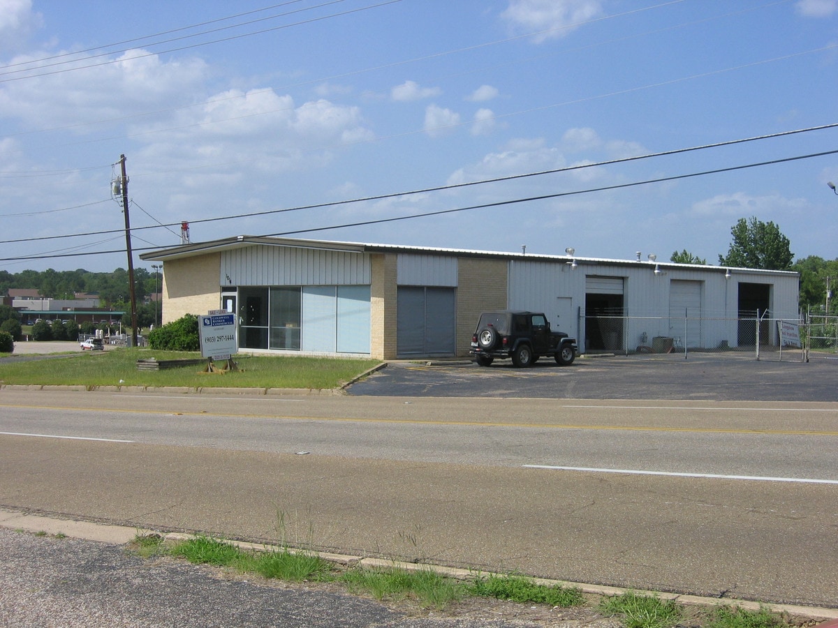 1014 McCann Rd, Longview, TX 75601