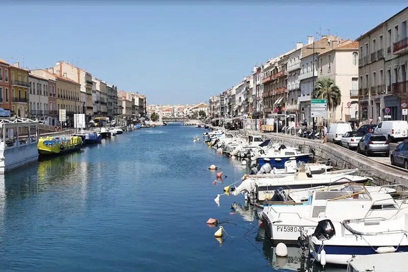 Retail in Sète for lease - Building Photo - Image 3 of 4