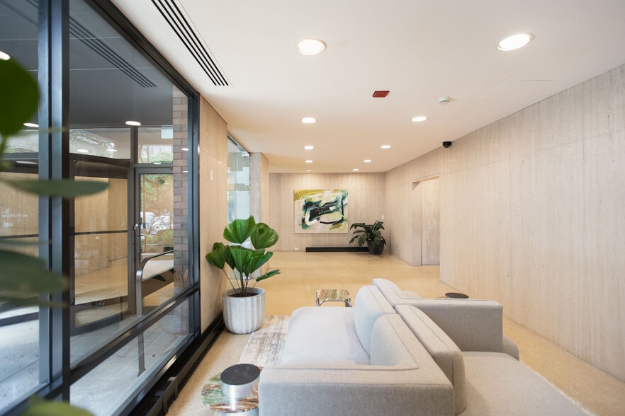 40 E Huron St, Chicago, IL for lease - Interior Photo - Image 2 of 19