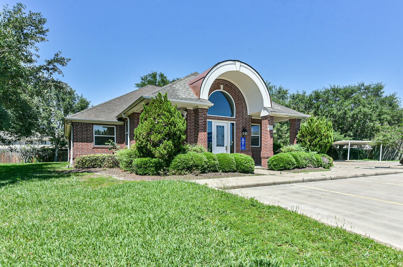 17131 Townes Rd, Friendswood, TX 77546