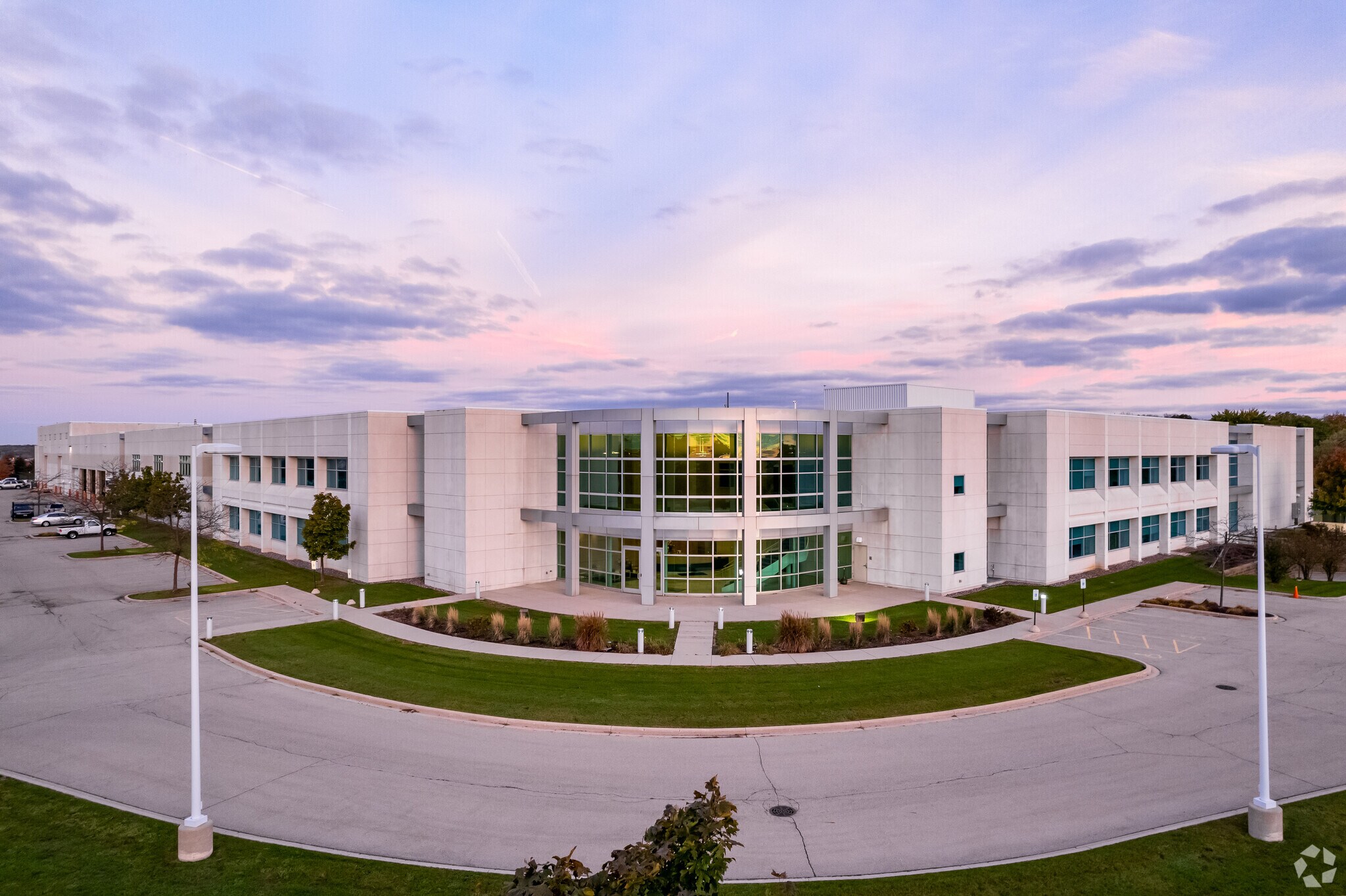 2 World Packaging Cir, Franklin, WI for sale Building Photo- Image 1 of 1