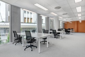 More details for 6160 N Summit Dr, Brooklyn Center, MN - Coworking for Lease
