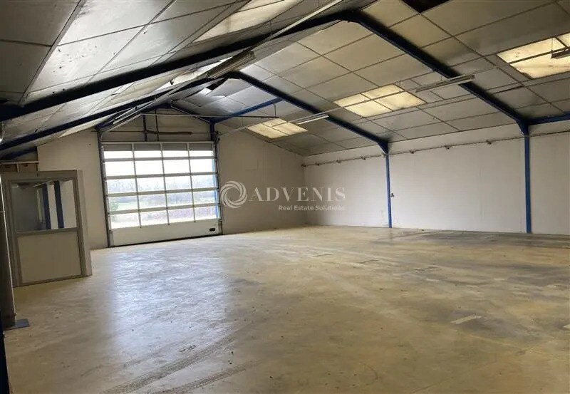 Flex in Saint-Ouen for lease - Interior Photo - Image 3 of 7