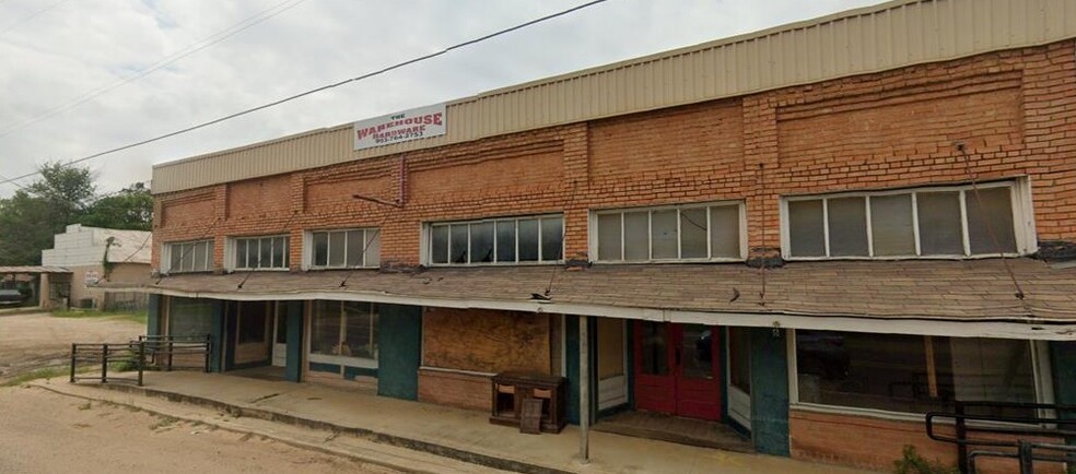 304 W Parker St, Elkhart, TX for sale - Building Photo - Image 3 of 11