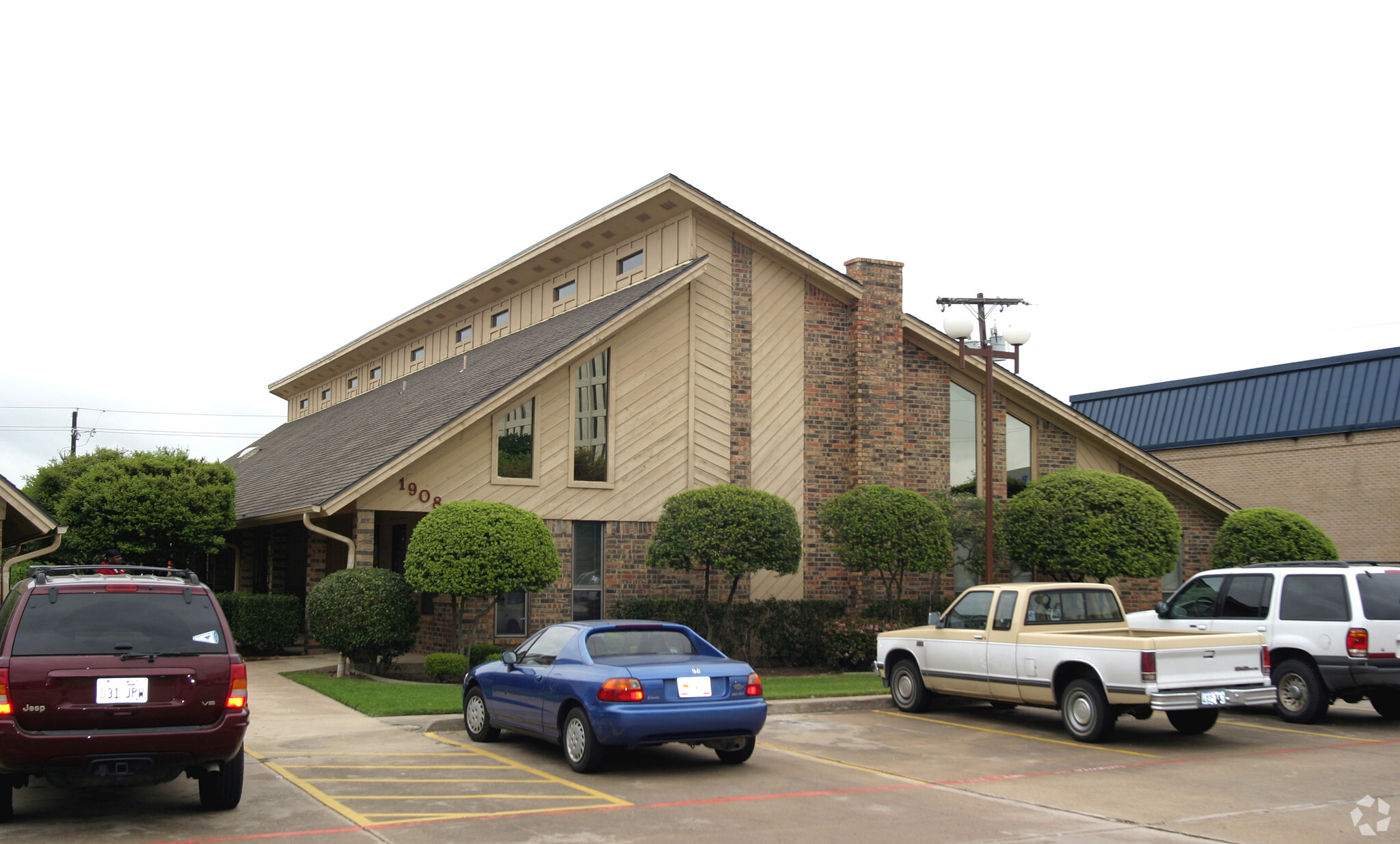 1908 Central Dr, Bedford, TX for lease Primary Photo- Image 1 of 6