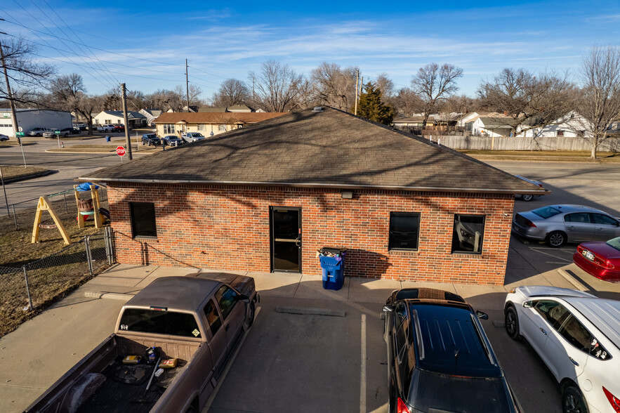 3703-3707 W Maple St, Wichita, KS for sale - Building Photo - Image 2 of 22