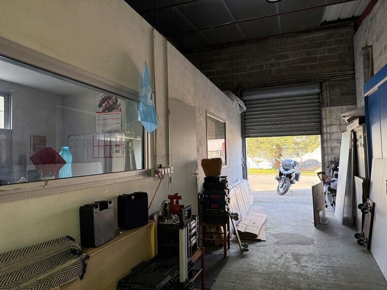 Flex in Blanquefort for sale - Interior Photo - Image 3 of 3