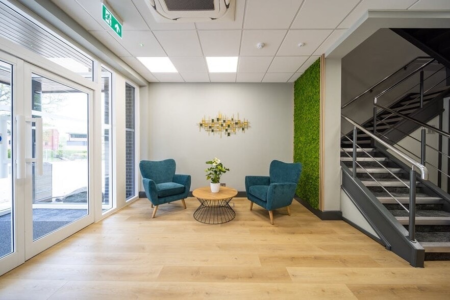 Parkway, Fareham for sale - Building Photo - Image 3 of 15