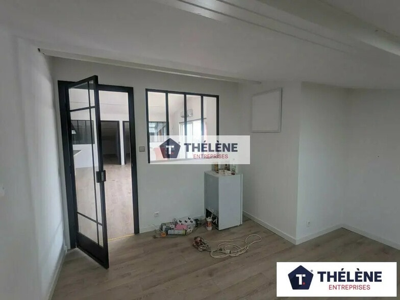 Flex in Gigean for sale - Interior Photo - Image 3 of 6