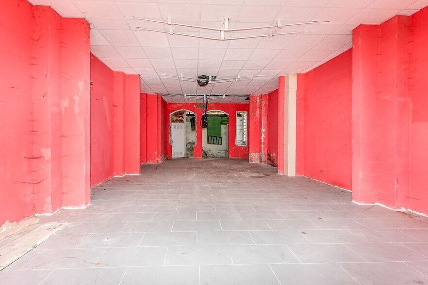 Retail in León, León for sale - Building Photo - Image 3 of 11