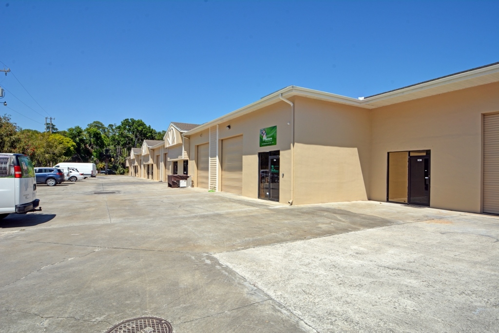 920-936 36th Ct SW, Vero Beach, FL for sale Building Photo- Image 1 of 1