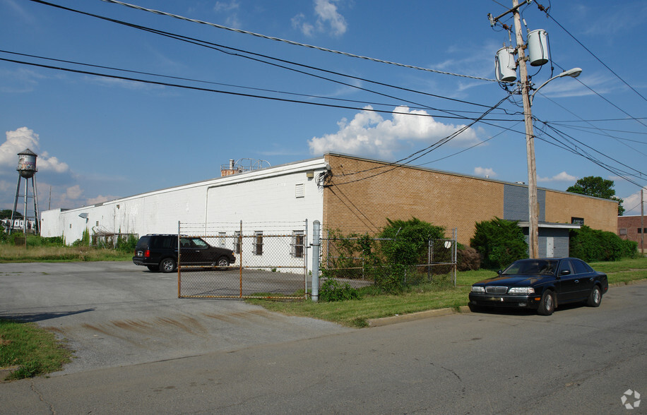 805 E 13th St, Wilmington, DE for lease - Building Photo - Image 2 of 12