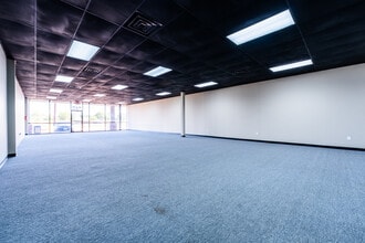 4915 Fm 2920 Rd, Spring, TX for lease Interior Photo- Image 2 of 6