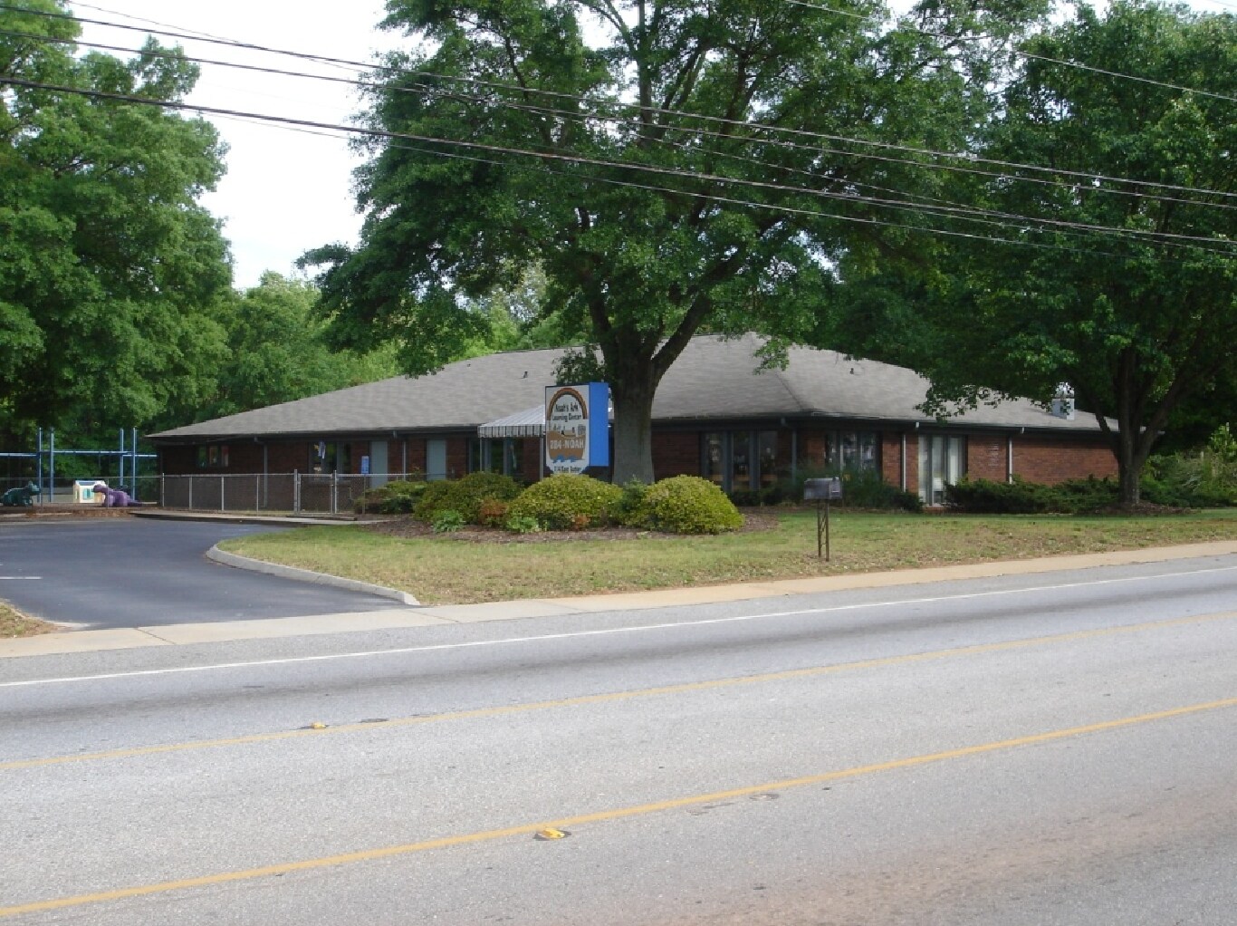 114 E Butler Rd, Mauldin, SC for sale Primary Photo- Image 1 of 1