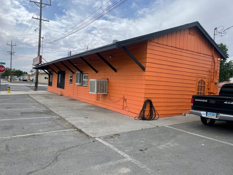 410 Cornell Ave, Lovelock, NV for sale - Building Photo - Image 2 of 6