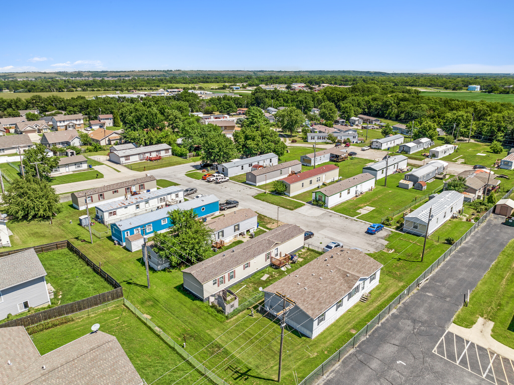 1919 Northwind Dr, Junction City, KS for sale Primary Photo- Image 1 of 1