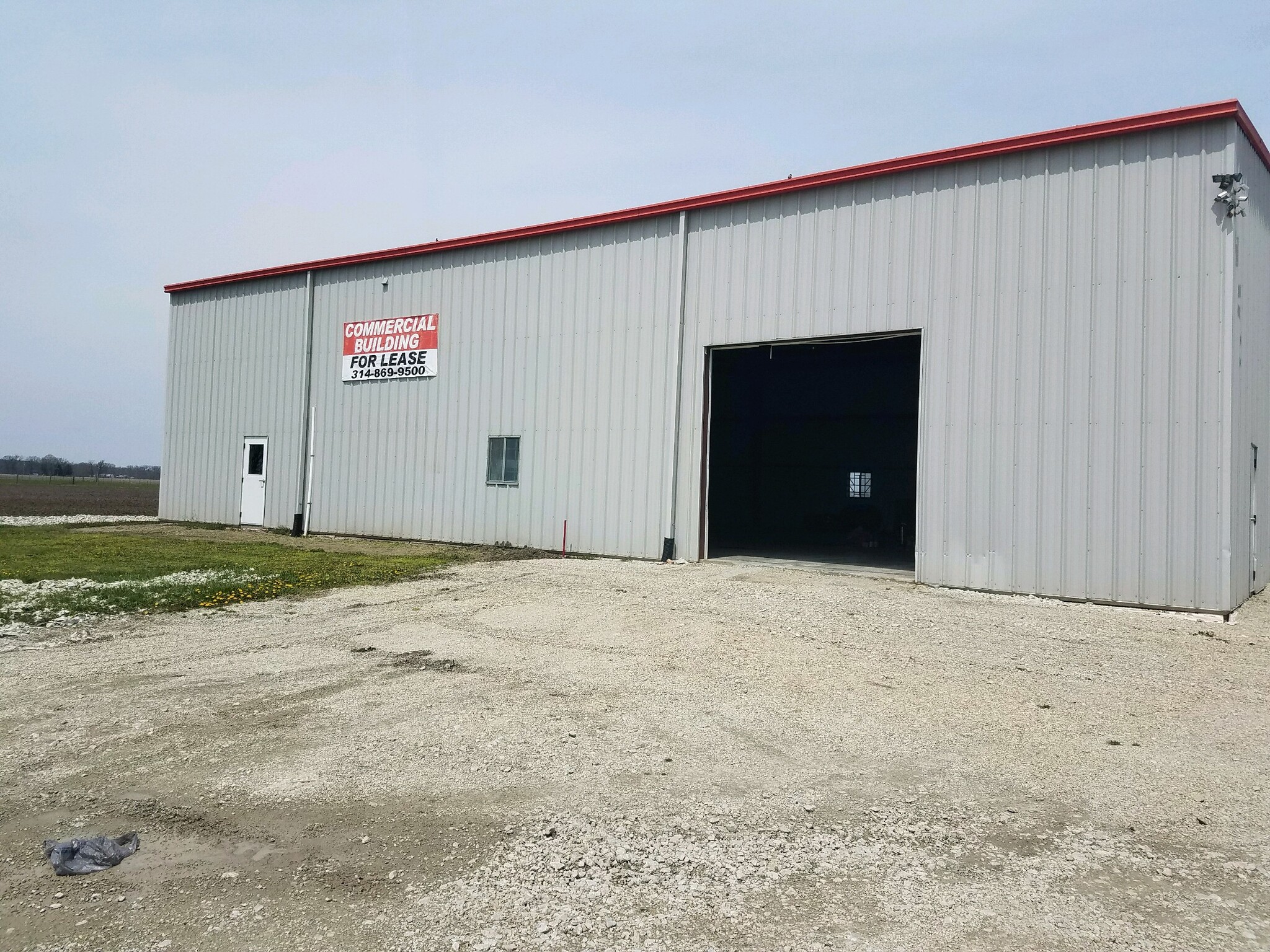 2275 State Highway 16, Shelbyville, IL for lease Building Photo- Image 1 of 16