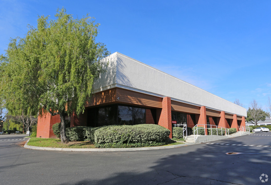 2340 Santa Rita Rd, Pleasanton, CA for lease - Building Photo - Image 1 of 3