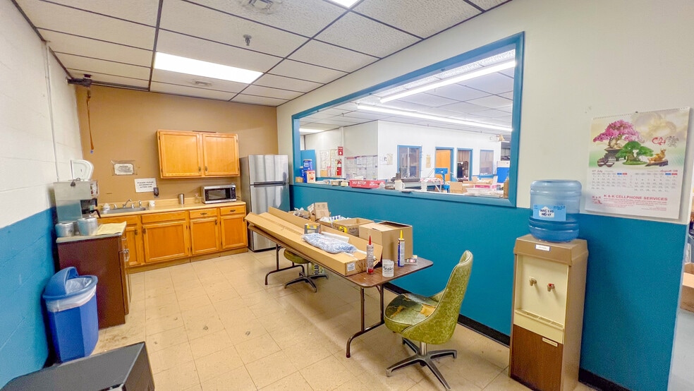 450 S Fellowship Rd, Maple Shade Township, NJ for sale - Building Photo - Image 3 of 21