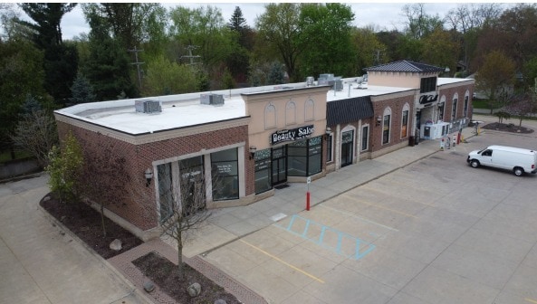 7275 Cooley Lake Rd, West Bloomfield, MI for lease - Building Photo - Image 2 of 6