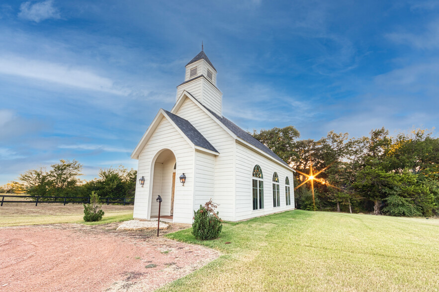 608 Old Center Church Rd, Whitesboro, TX for sale - Building Photo - Image 3 of 33