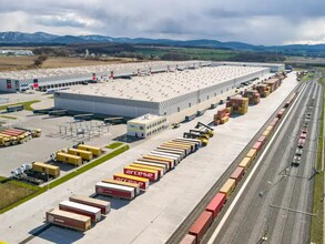  for lease Building Photo- Image 2 of 3