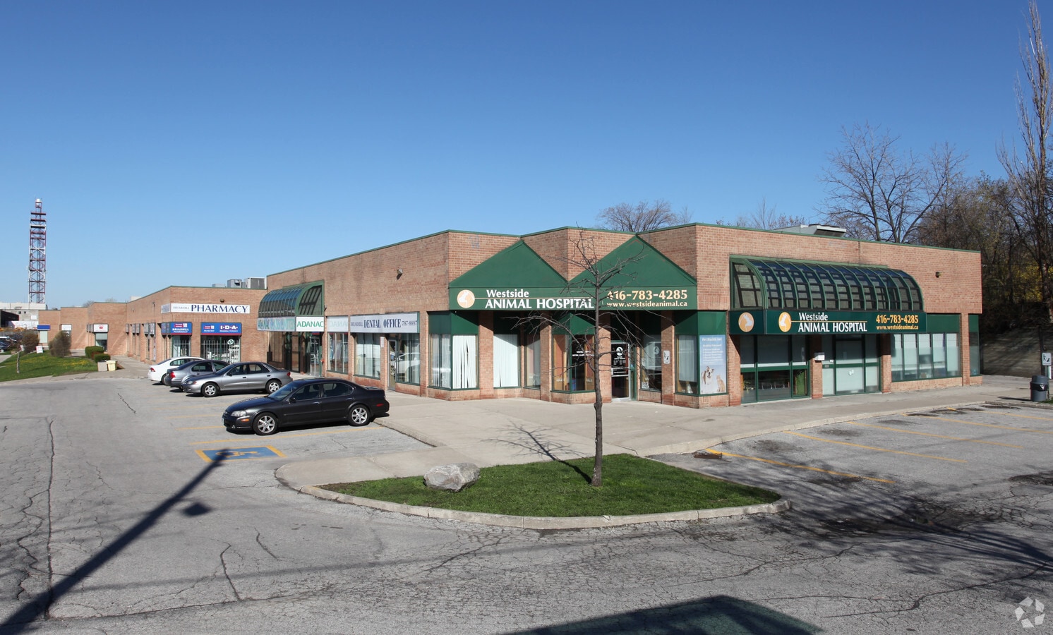 2700 Dufferin St, Toronto, ON M6B 4J3