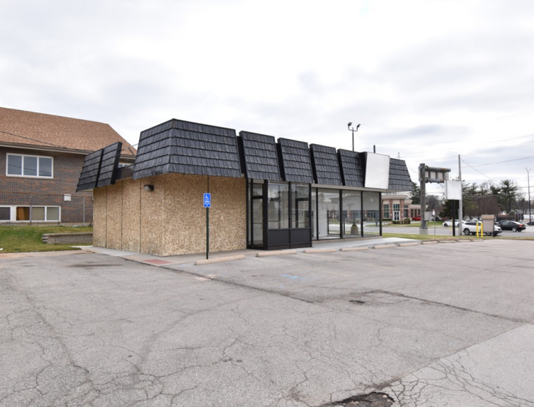 5706 S Lindbergh Blvd, Saint Louis, MO for lease - Building Photo - Image 2 of 5