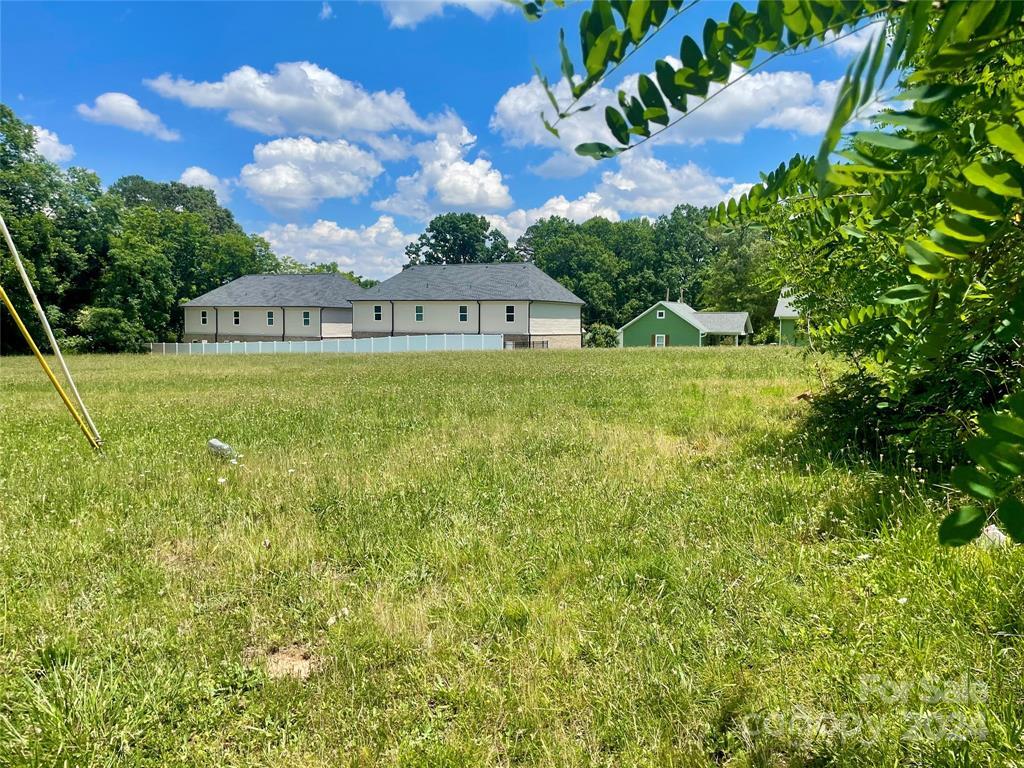 400 N Main St, Lowell, NC for sale Primary Photo- Image 1 of 7