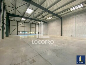 Office in Vitrolles for lease Interior Photo- Image 2 of 3