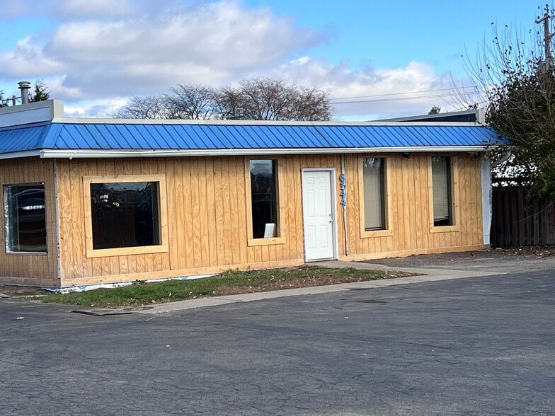 6544 Jackson Rd, Ann Arbor, MI for lease - Building Photo - Image 1 of 8