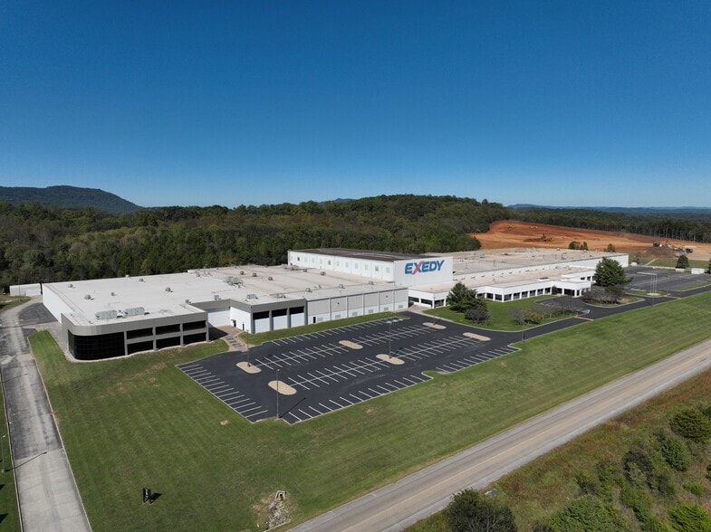 2121 Holston Bend Dr, Mascot, TN for lease - Matterport Community - Image 3 of 23