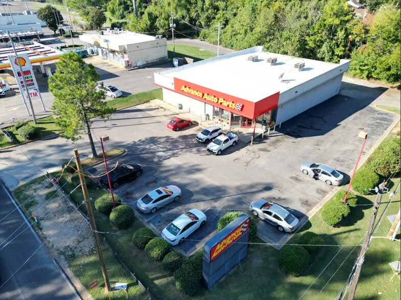 3535 Elvis Presley Blvd, Memphis, TN for sale - Building Photo - Image 2 of 8