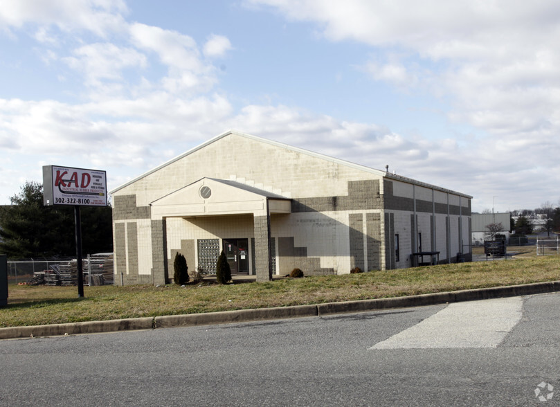 115 Quigley Blvd, New Castle, DE for lease - Primary Photo - Image 1 of 5