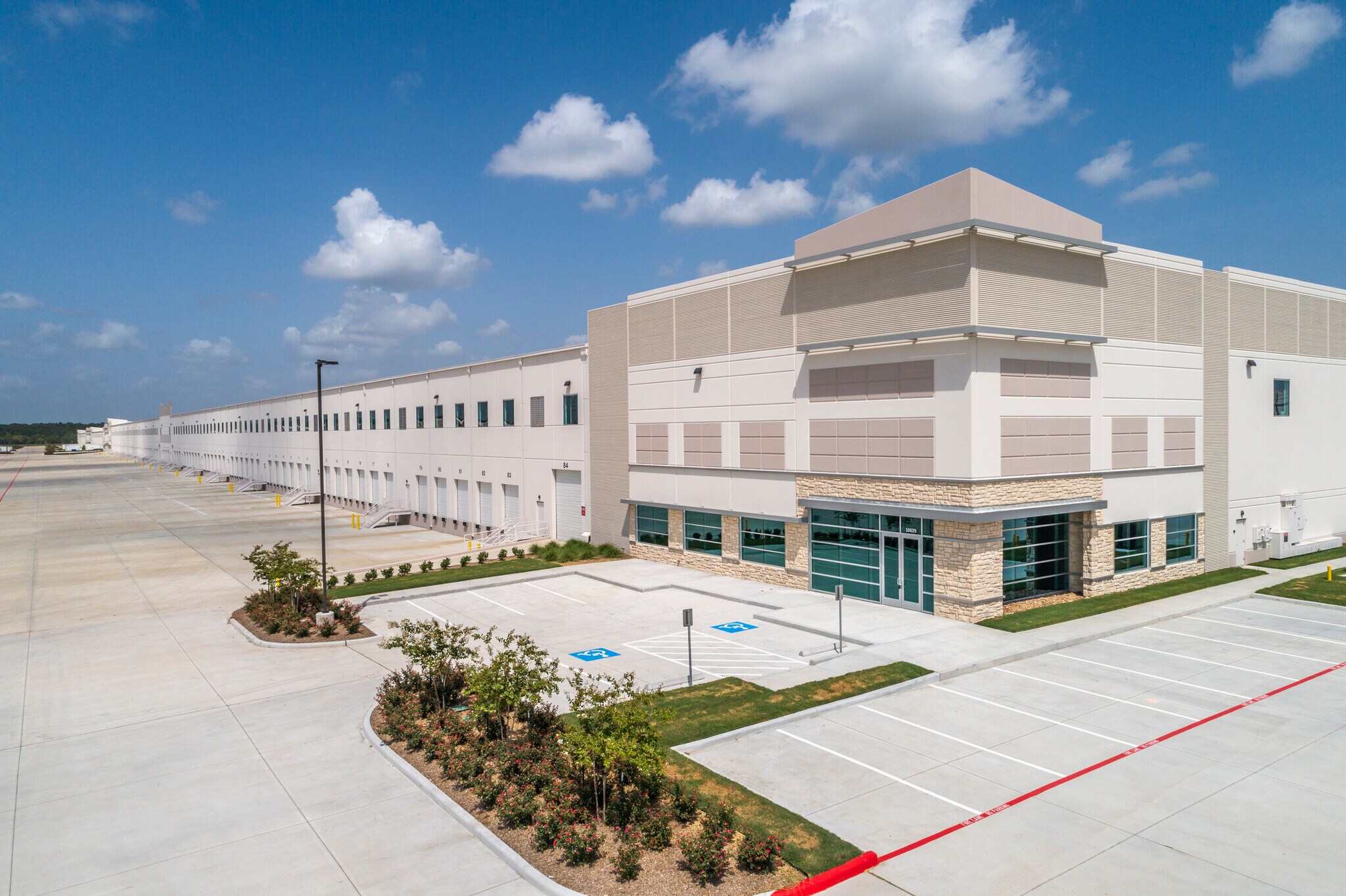 9311 Bay Area Blvd, Pasadena, TX 77507