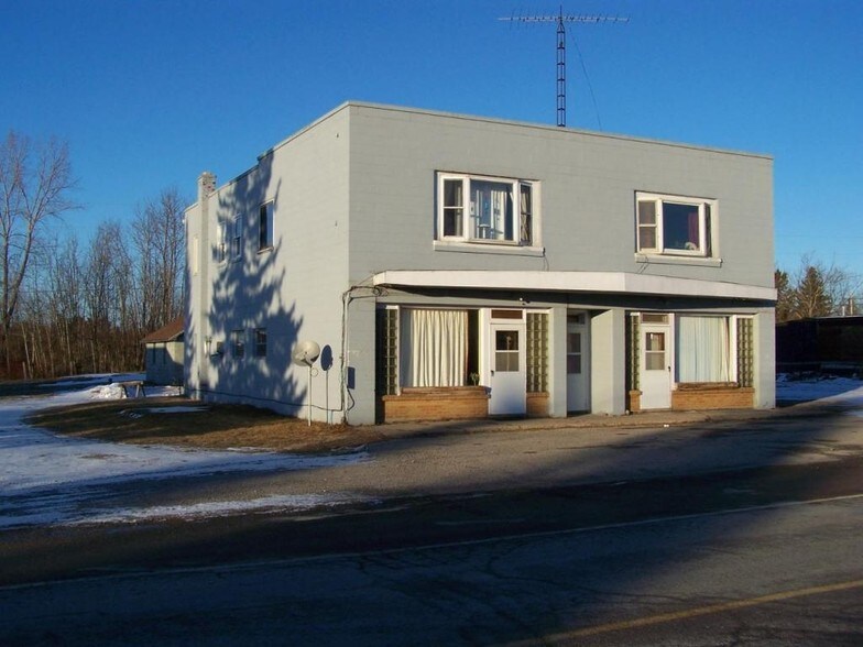 7066 Hubert Rd, Hubbard Lake, MI for sale - Primary Photo - Image 1 of 1