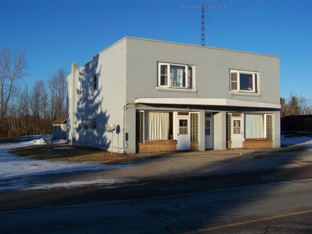 7066 Hubert Rd, Hubbard Lake, MI for sale Primary Photo- Image 1 of 1