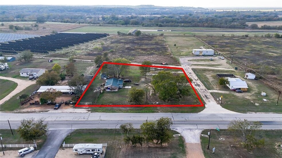655 NW Loop 230, Smithville, TX for sale - Building Photo - Image 2 of 13