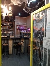 Retail in Madrid, Madrid for lease Interior Photo- Image 2 of 6