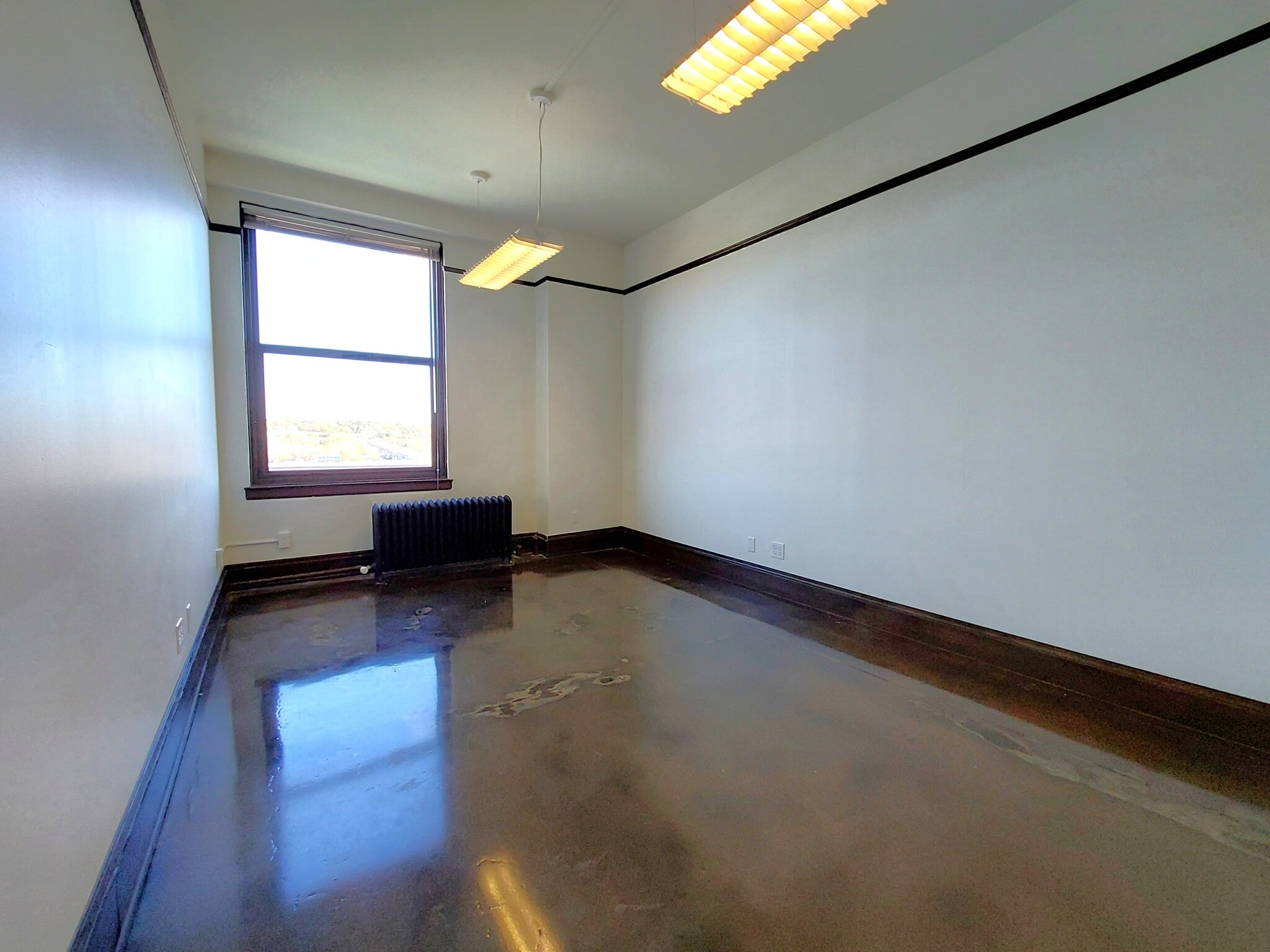 275 4th St E, Saint Paul, MN for lease Interior Photo- Image 1 of 3